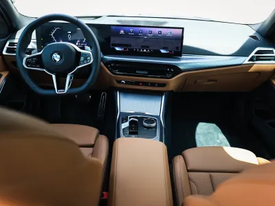 2026 بي ام دبليو الفئة الثالثة 320 أي