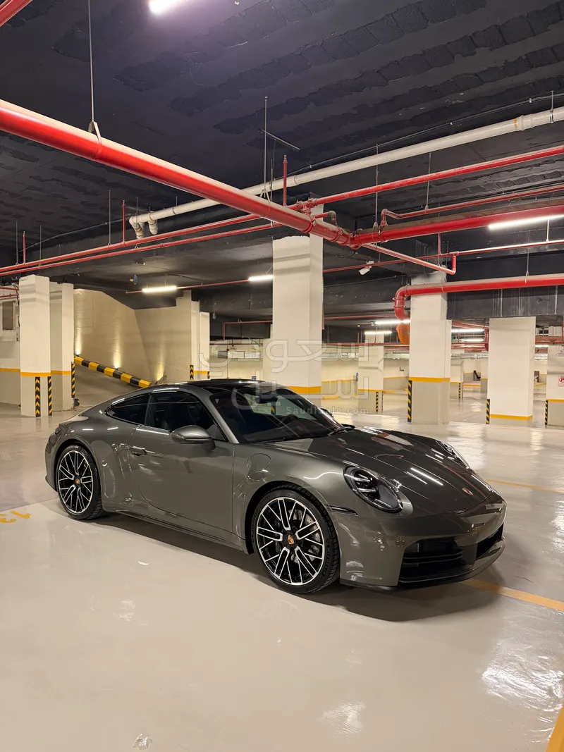 2026 بورش 911 كاريرا