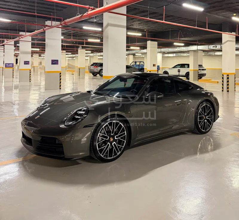 2026 بورش 911 كاريرا