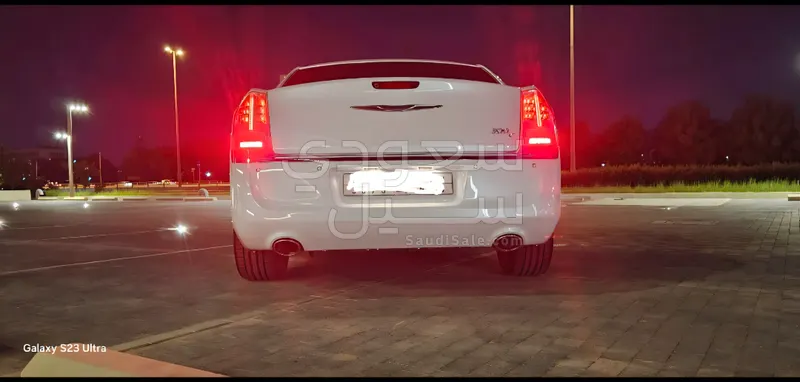 2012 كرايسلر 300 ليميتد
