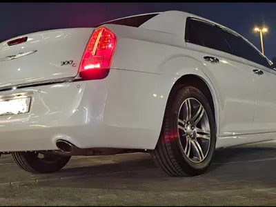 2012 كرايسلر 300 ليميتد