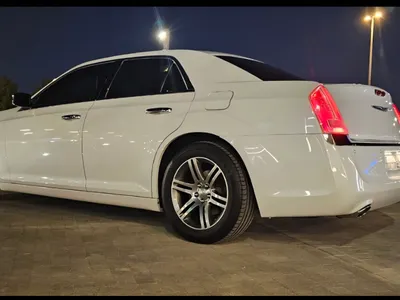 2012 كرايسلر 300 ليميتد