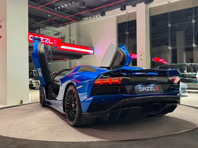 2019 لمبرجيني افنتادور رودستر