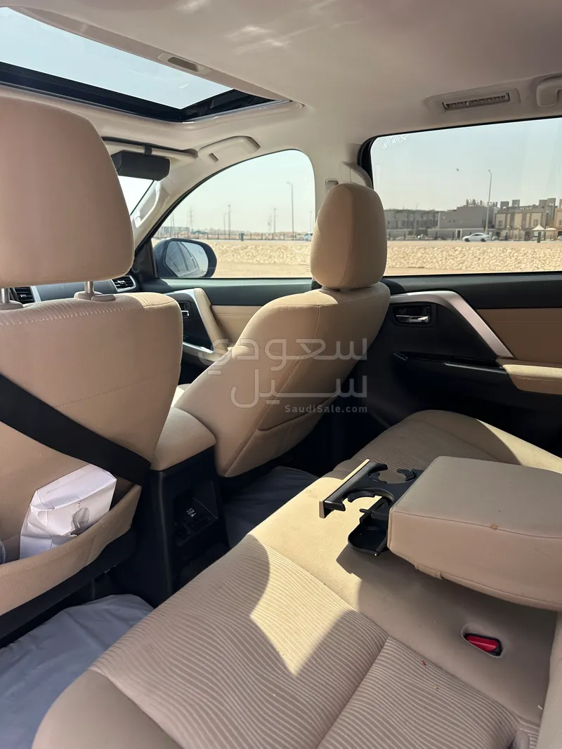 2024 متسوبيشي باجيرو سبورت