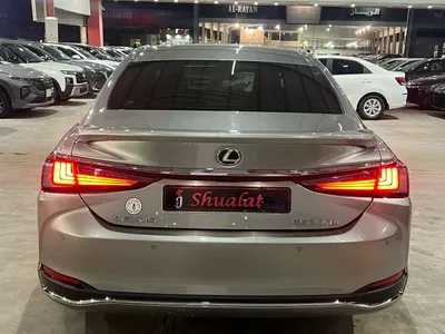2025 لكزس إي إس 300إتش