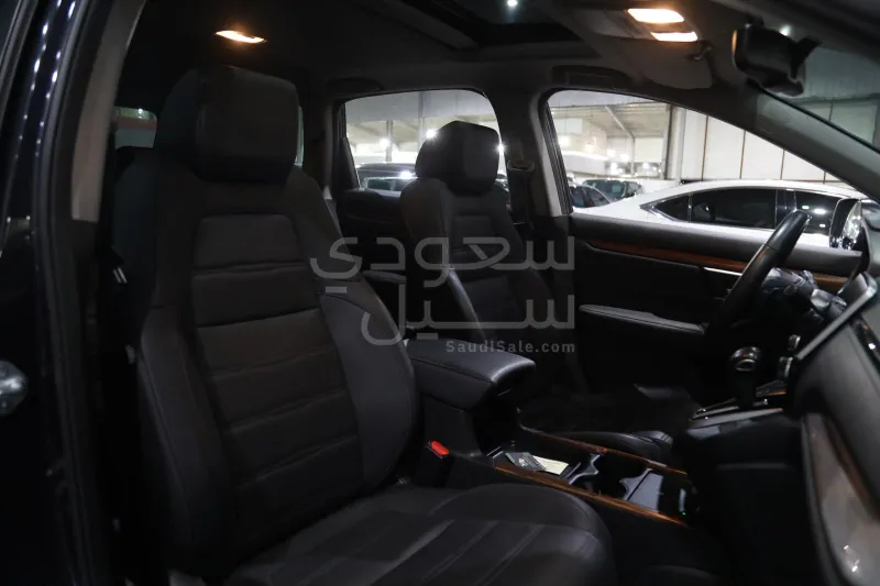 2022 هوندا سي ار في تورنج