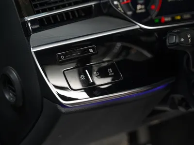 2020 اودي اي 8 ال 60 تي اف اس اي