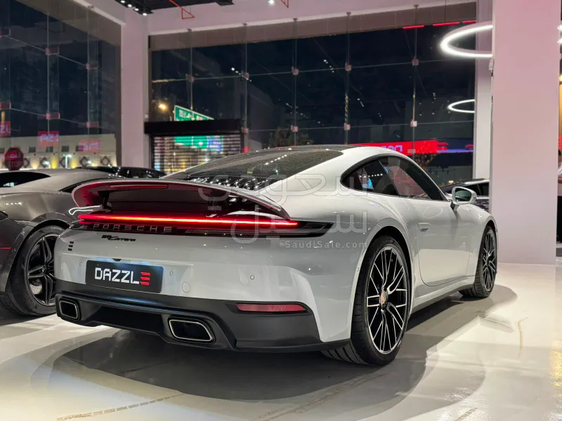 2026 بورش 911 كاريرا