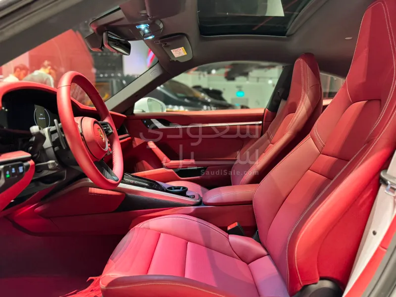 2026 بورش 911 كاريرا