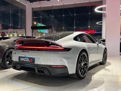 2026 بورش 911 كاريرا