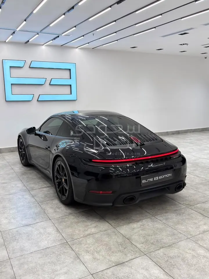 2026 بورش 911 كاريرا تي
