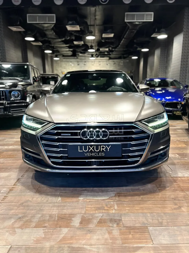 2019 اودي اي 8 ال