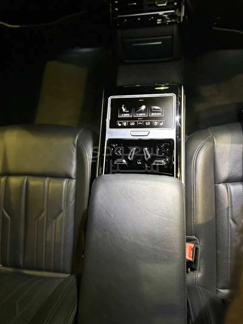 2019 اودي اي 8 ال
