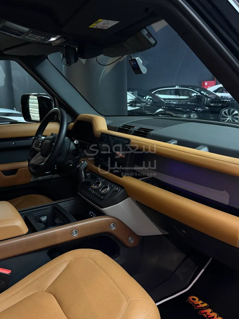 2024 لاند روفر ديفيندر 110 اتش اس اي