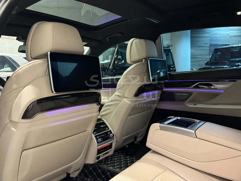 2020 بي ام دبليو الفئة السابعة 730 إل أي