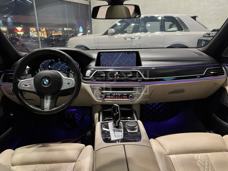 2020 بي ام دبليو الفئة السابعة 730 إل أي