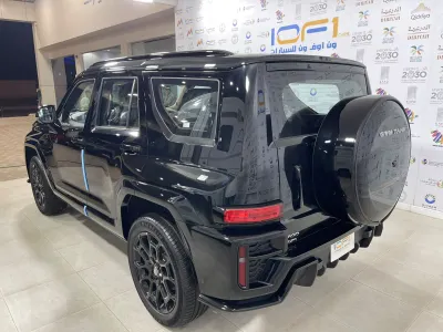 2027 تانك 700