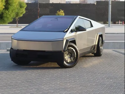 2024 تيسلا سايبر تراك