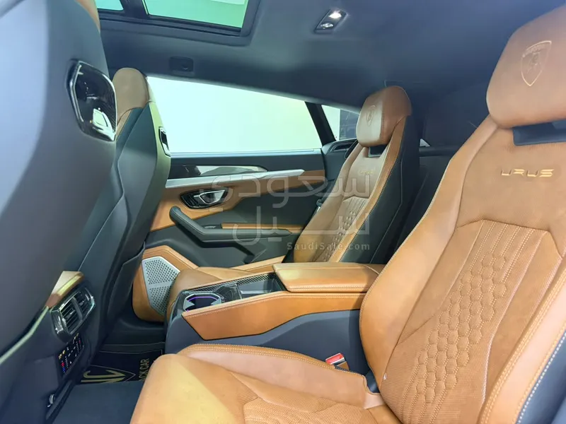 2023 لمبرجيني اوروس اس