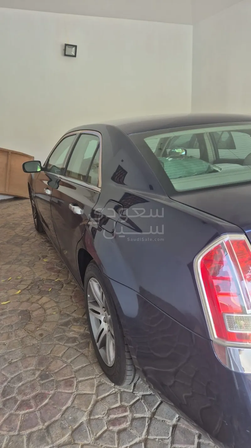 2014 كرايسلر 300