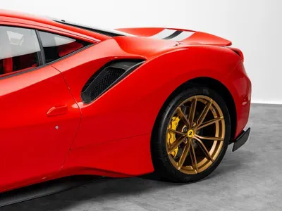 2019 فيراري بيستا 488
