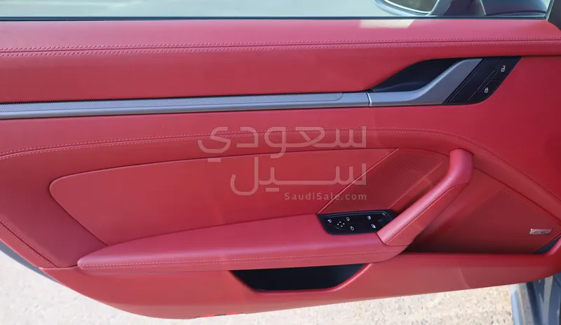 2025 بورش 911 كاريرا