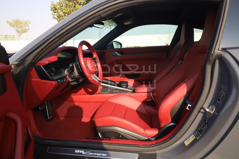 2025 بورش 911 كاريرا