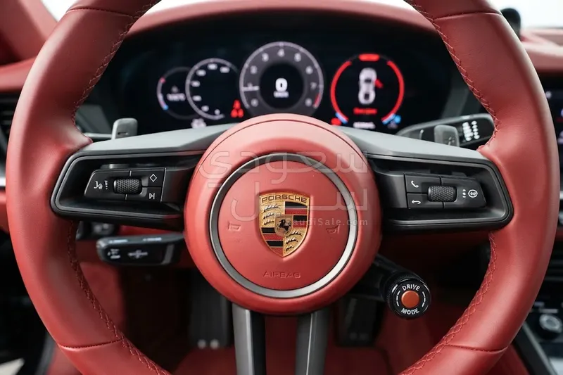 2025 بورش 911 كاريرا