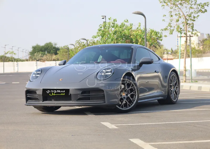 2025 بورش 911 كاريرا