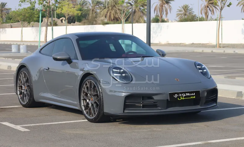 2025 بورش 911 كاريرا