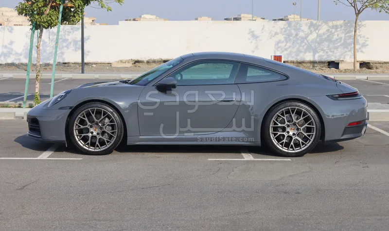 2025 بورش 911 كاريرا