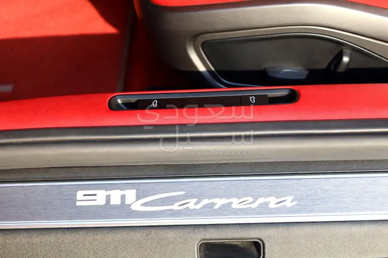 2025 بورش 911 كاريرا
