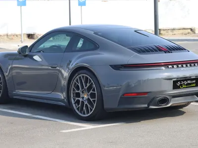 2025 بورش 911 كاريرا