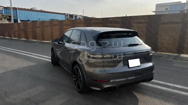 2022 بورش كايين جي تي اس