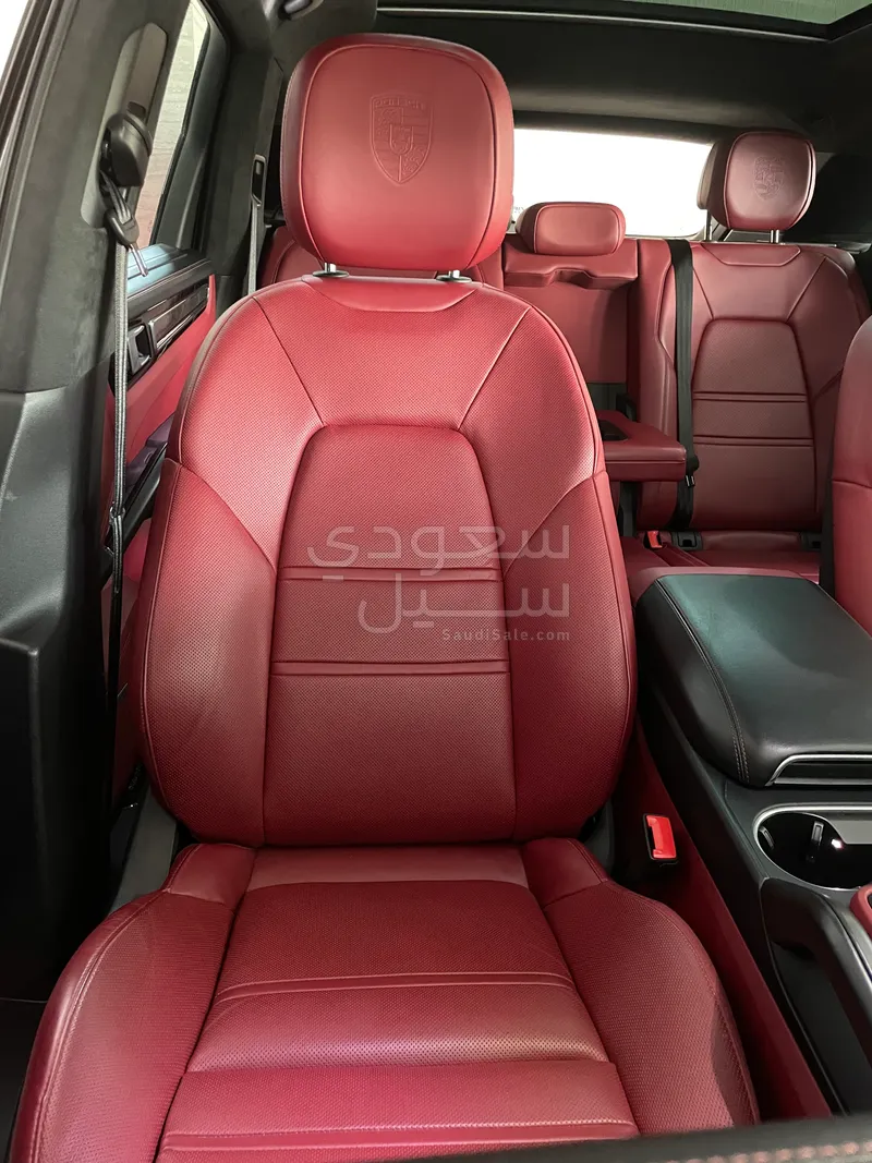 2022 بورش كايين جي تي اس