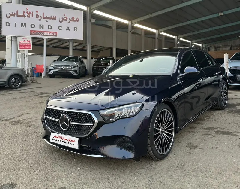 2025 مرسيدس - بنز إي 200