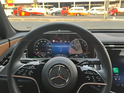 2025 مرسيدس - بنز إي 200