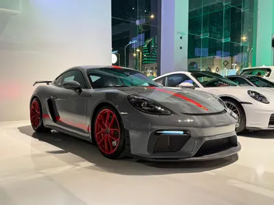 2023 بورش 718 جي تي 4