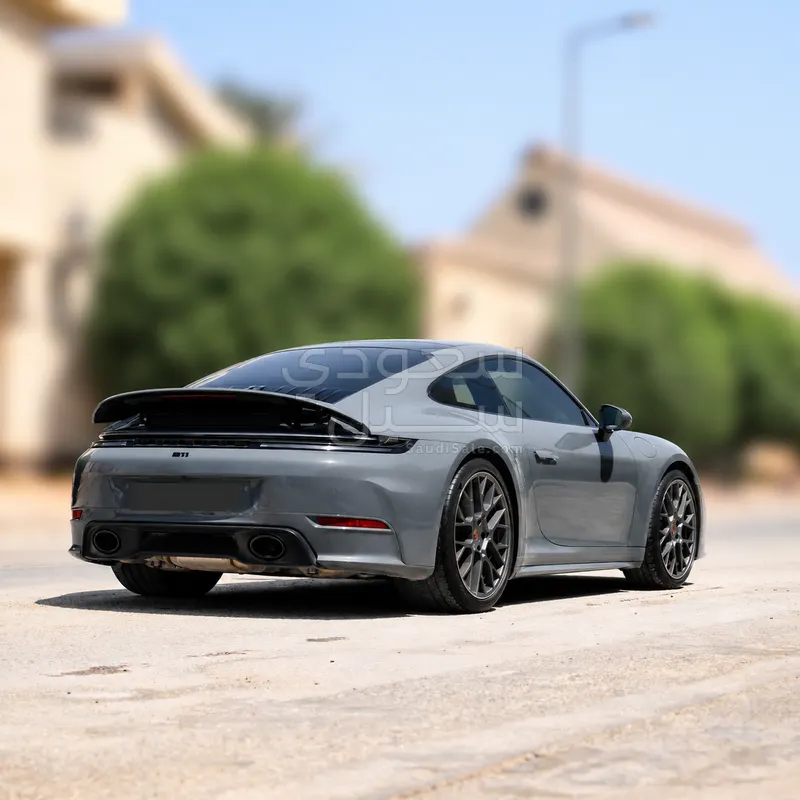 2025 بورش 911 كاريرا
