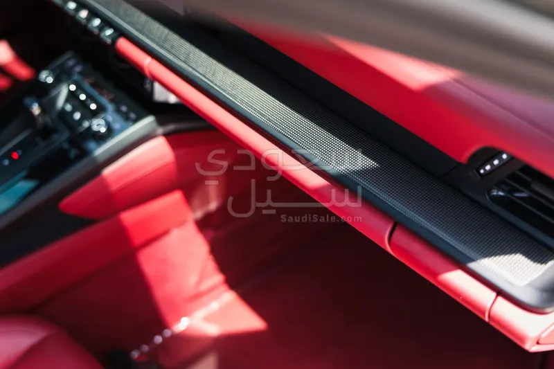 2025 بورش 911 كاريرا