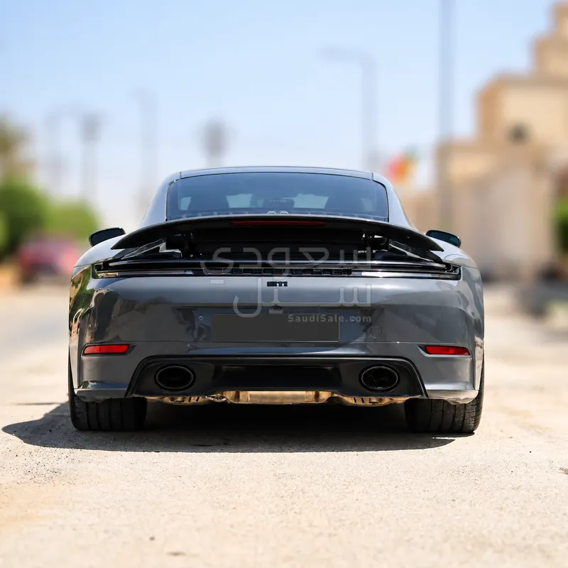 2025 بورش 911 كاريرا