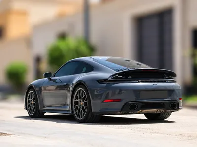 2025 بورش 911 كاريرا