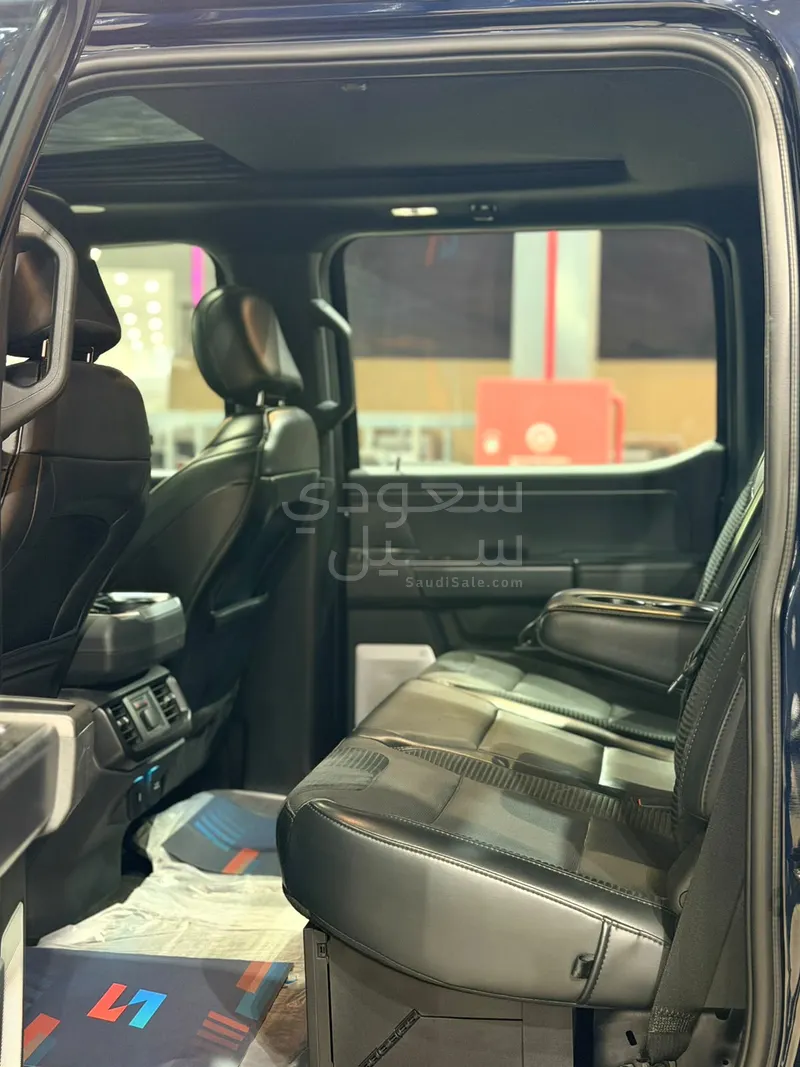 2022 فورد اف 150 رابتور