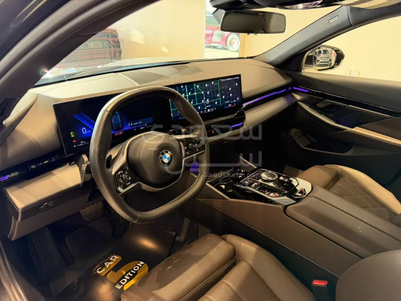2025 بي ام دبليو الفئة الخامسة 520 أي