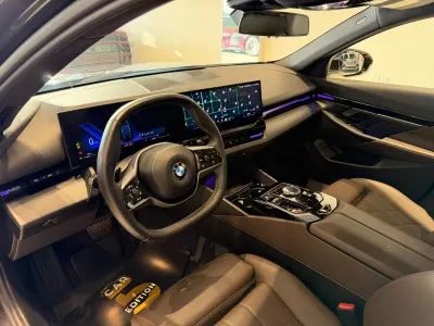 2025 بي ام دبليو الفئة الخامسة 520 أي