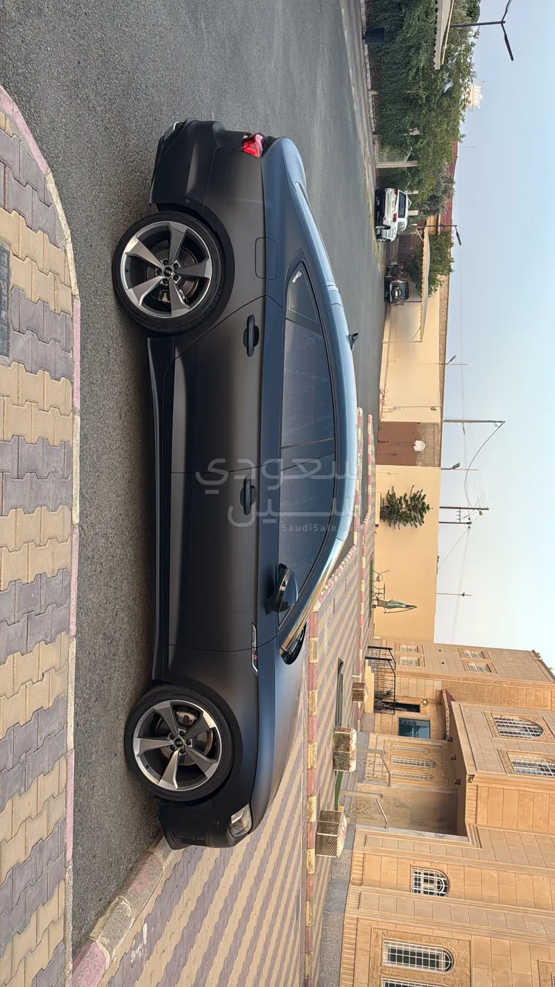 2022 اودي اي 5 40 تي اف اس اي اس لاين