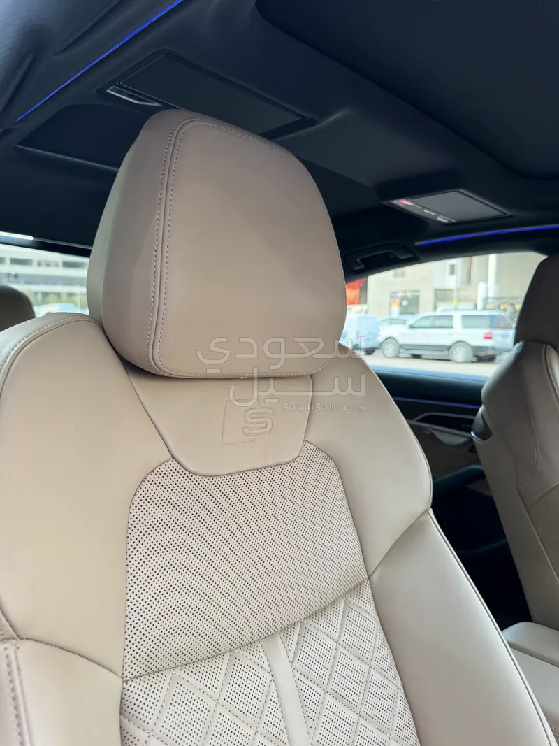 2019 اودي اي 8 ال 55تي اف اس أي