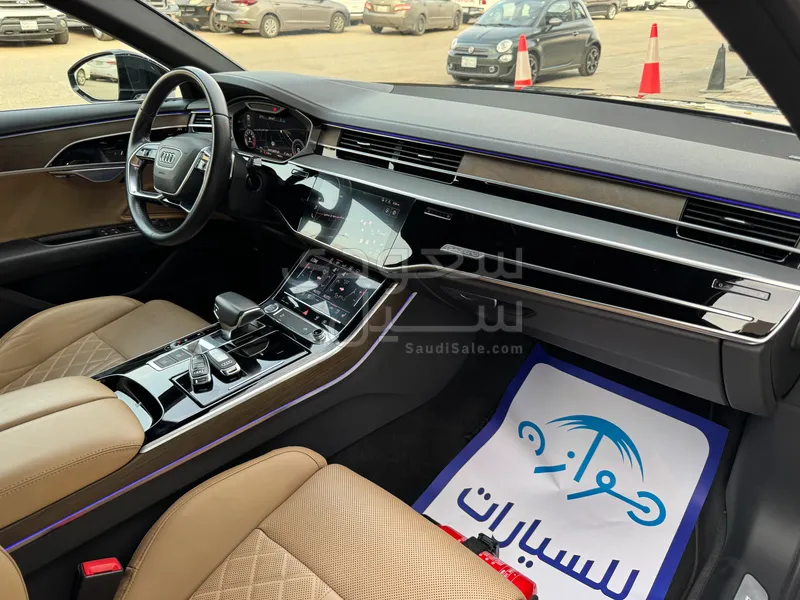 2019 اودي اي 8 ال 55تي اف اس أي