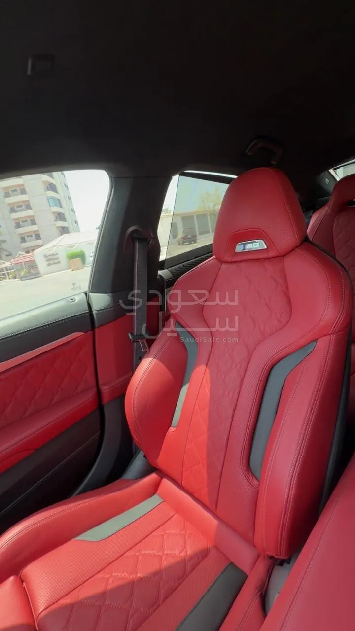 2024 بي ام دبليو الفئة ام إم 8 كومبيتيشن