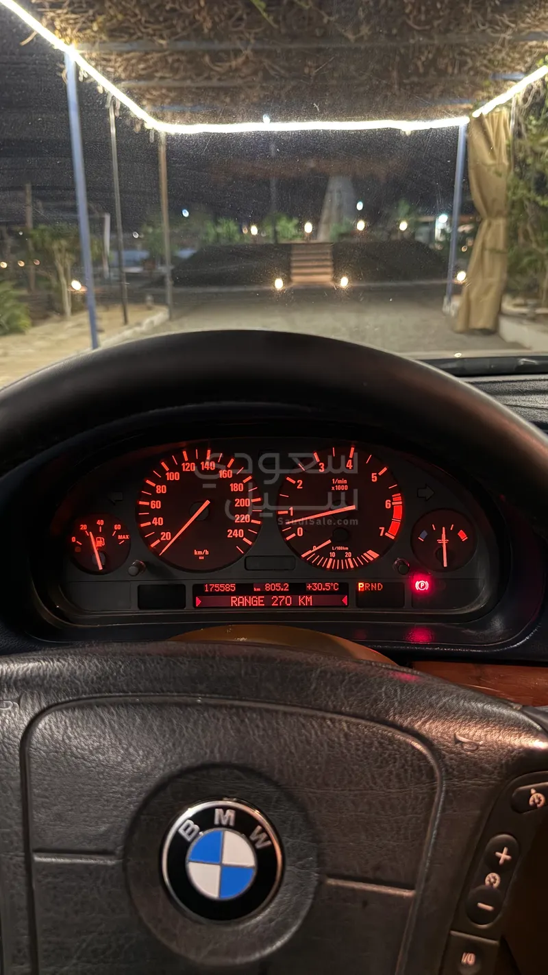 1999 بي ام دبليو الفئة السابعة 750 إل أي
